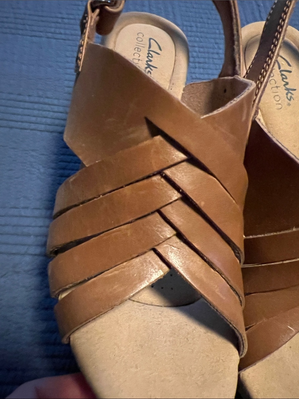 Clarks Tan Leather Strappy Wedge Sandals 7 1/2 Wide - Picture 3 of 5